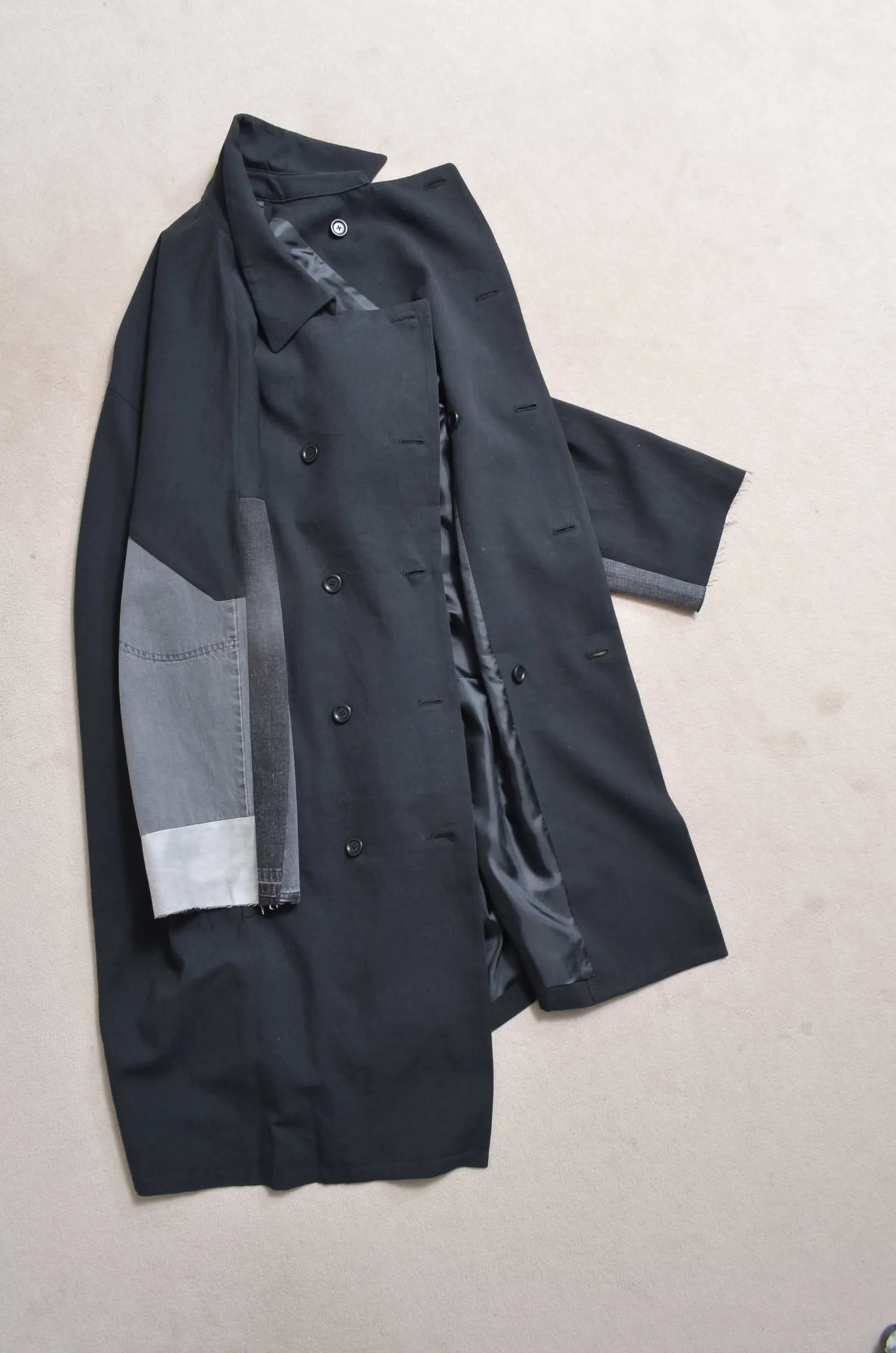 DENIM SLEEVE TRENCH COAT/BLK/02