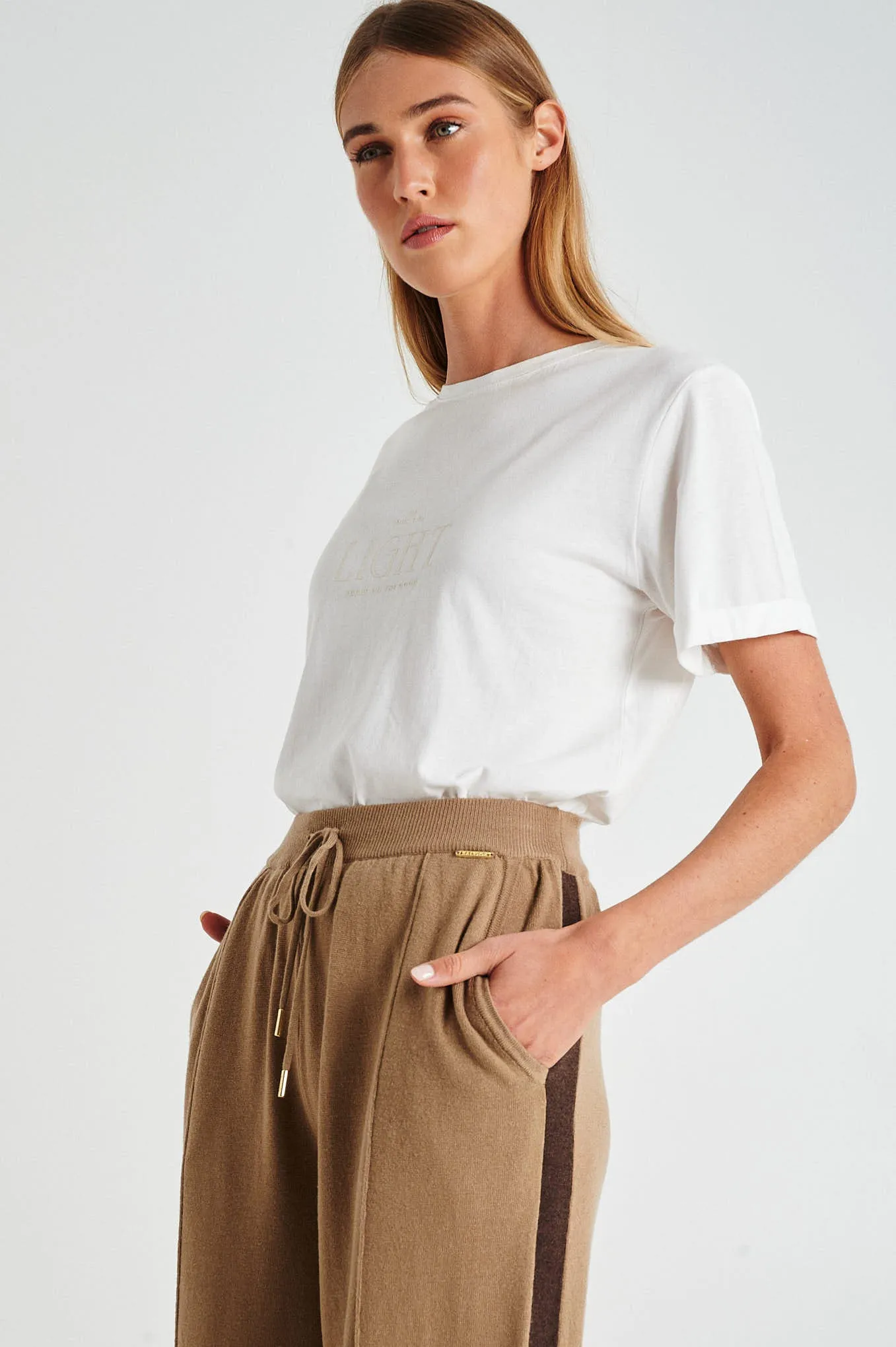 Loose fit knitted trousers