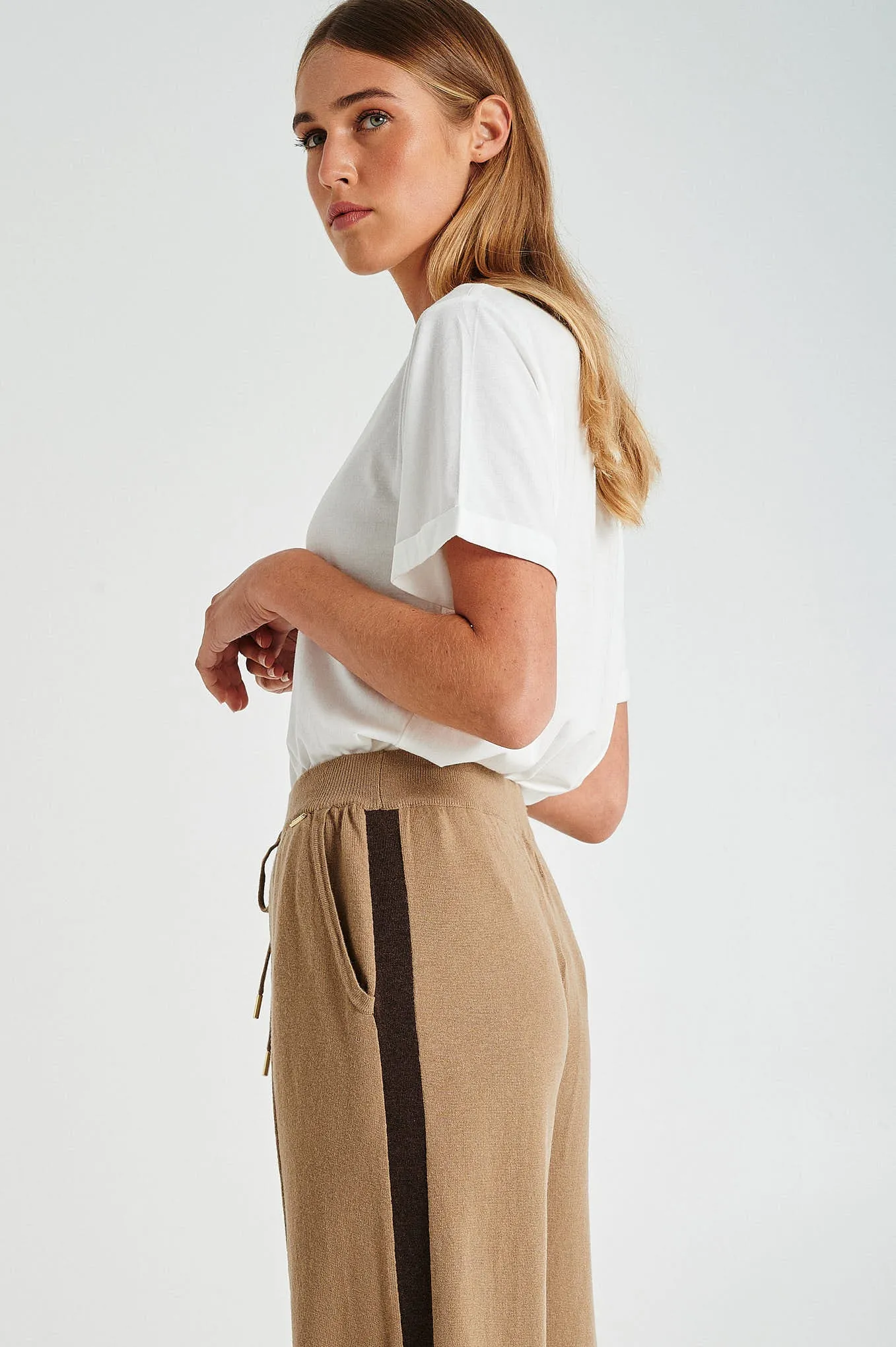 Loose fit knitted trousers