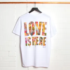 Love Is Here Back Print - Tshirt - White